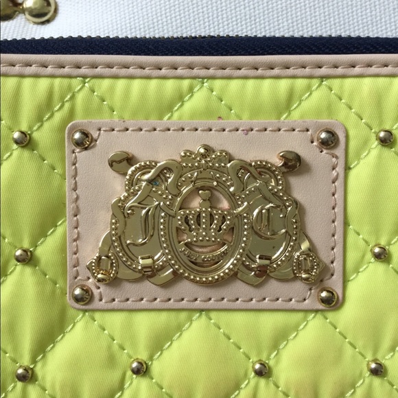 🥥Juicy Couture Neon Green Quilted Wallet🥥 - Picture 2 of 8